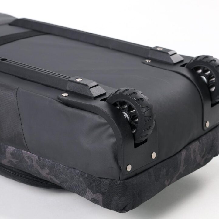 nitro-tracker-wheelie-board-bag-tough-camo