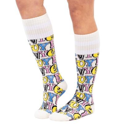 Eivy-merkkiset naisten Cheerleader wool socks -laskusukat värikkäässä typo multi -kuosissa.